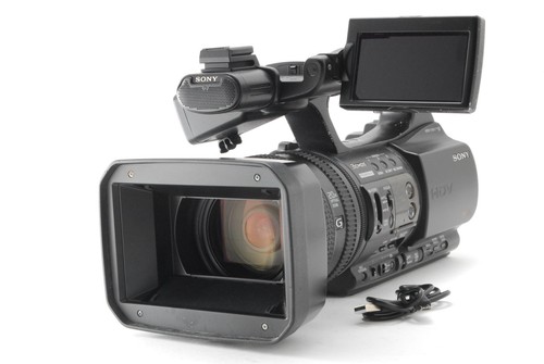 Quasi come nuova - [], videocamera